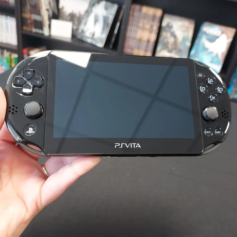 CONSOLE SONY PS VITA PCH-2004 WIFI + CARTE 8 GO + FOOTBALL MANAGER CONSOLE SONY PS VITA PCH-2004 WIFI + CARTE 8 GO + FOOTBALL MANAGER -Labyrinthe console sony ps vita pch 2004 wifi carte 8 go football manager 2