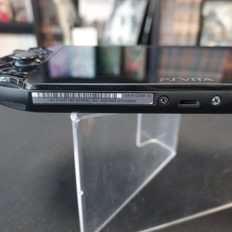 CONSOLE SONY PS VITA PCH-2004 WIFI + CARTE 8 GO + FOOTBALL MANAGER CONSOLE SONY PS VITA PCH-2004 WIFI + CARTE 8 GO + FOOTBALL MANAGER -Labyrinthe console sony ps vita pch 2004 wifi carte 8 go football manager 4