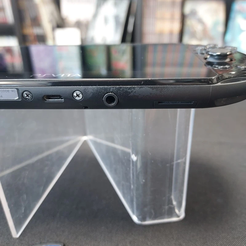 CONSOLE SONY PS VITA PCH-2004 WIFI + CARTE 8 GO + FOOTBALL MANAGER CONSOLE SONY PS VITA PCH-2004 WIFI + CARTE 8 GO + FOOTBALL MANAGER -Labyrinthe console sony ps vita pch 2004 wifi carte 8 go football manager 8