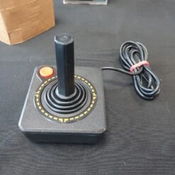 JOYSTICK CONTROLLER ATARI BOITE SANS NOTICE -Labyrinthe joystick controller atari boite sans notice 2